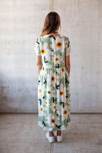 Load image into Gallery viewer, Joy dress - flower power