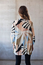 Load image into Gallery viewer, Printed kimono - peach abstract
