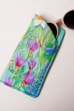 Load image into Gallery viewer, Glasses pouch - Secret Garden
